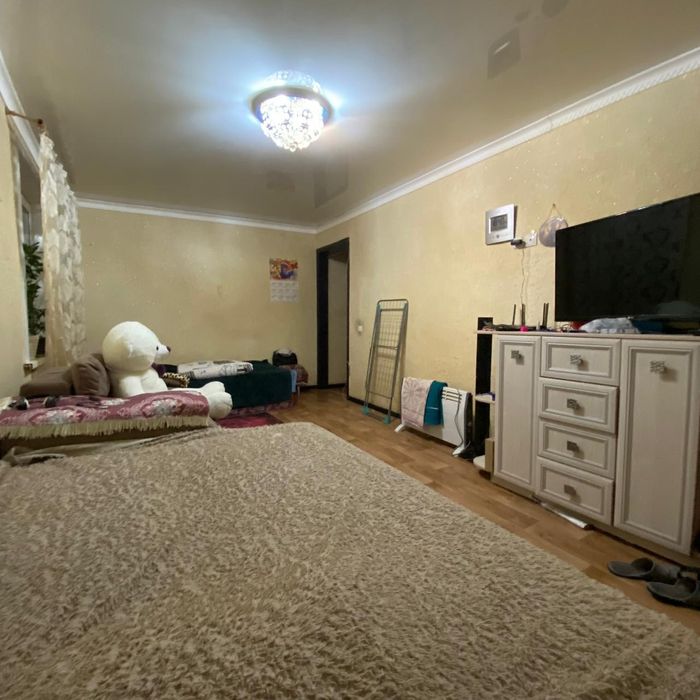 Продам 2 комн.кв, 1/5, возле 6 школы