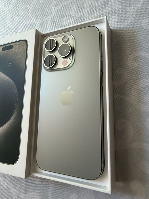 iPhone 15 Pro -Titanium