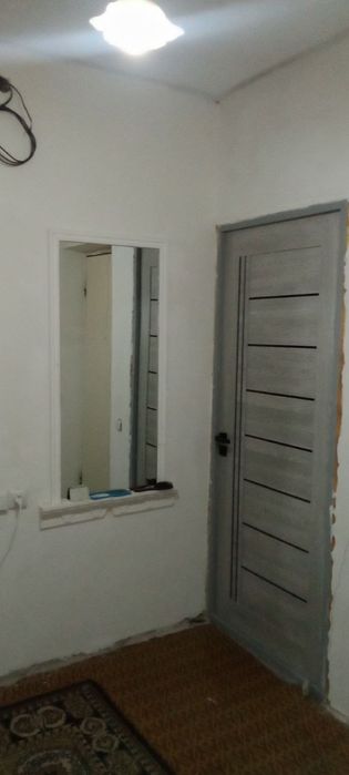 Kvartira sotiladi 3 xona 4 qlingan