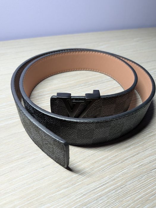 Curea LV culoarea neagra