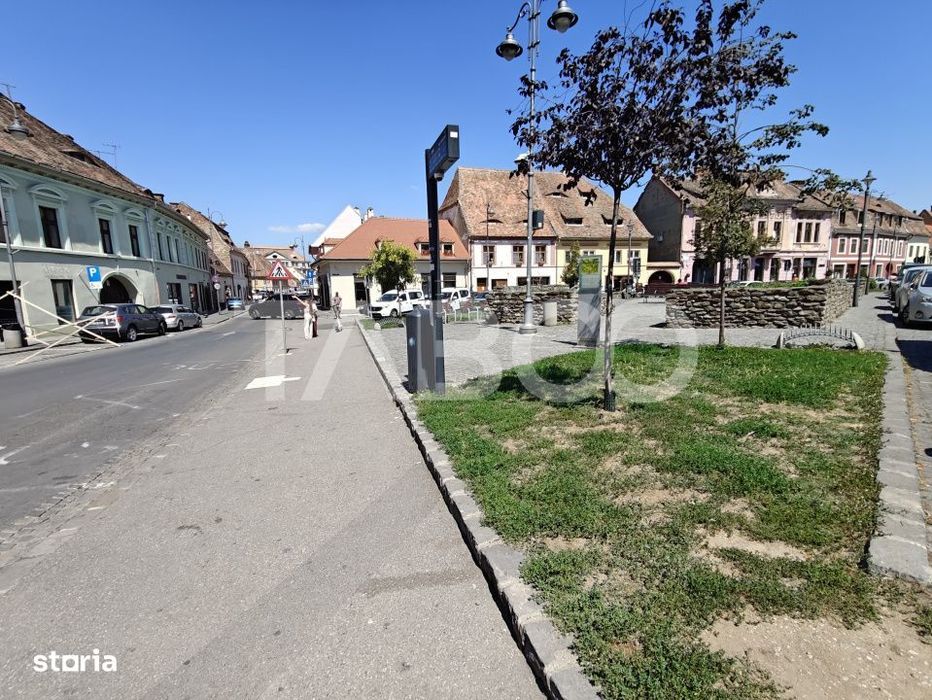 Apartament cu 2 camere si pivnita in Centrul Istoric Sibiu — fotografia 1