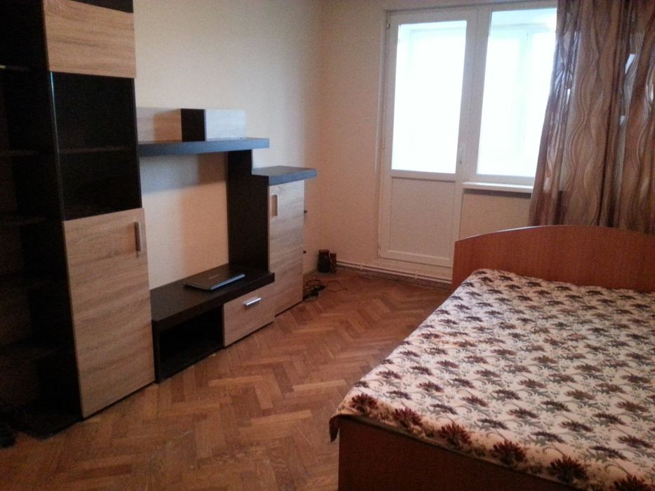 Ofer spre închiriere apartament cu 2 camere, dec,  Podu Ros