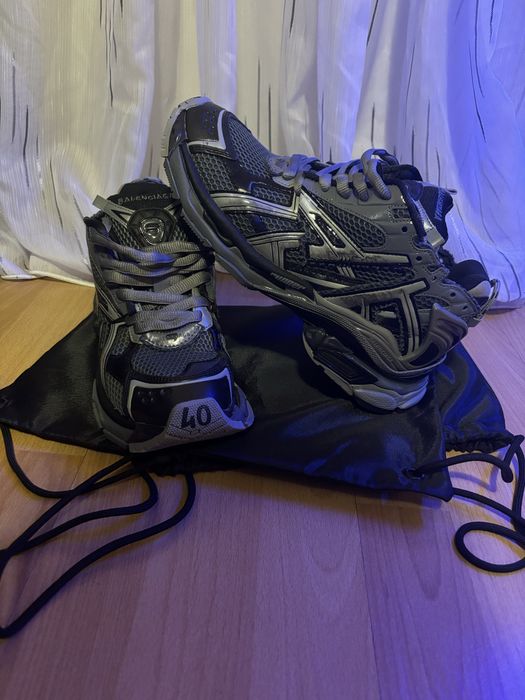 balenciaga runner gri