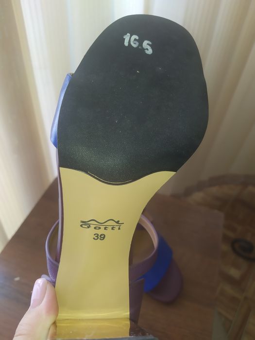 Летние босоножки