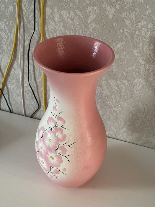 Ваза розового цвета