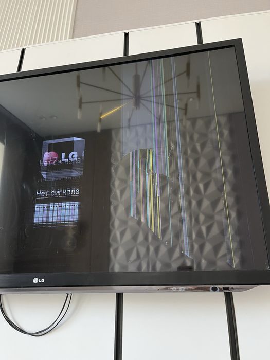 Продам Lg телевизор на запчасть