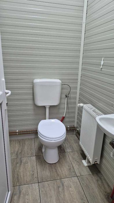 Hala Depozit 250m2  cu Birouri linga Sos. Borsului