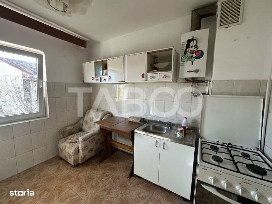 Apartament decomandat 2 camere boxa la subsol zona Titu Pertia