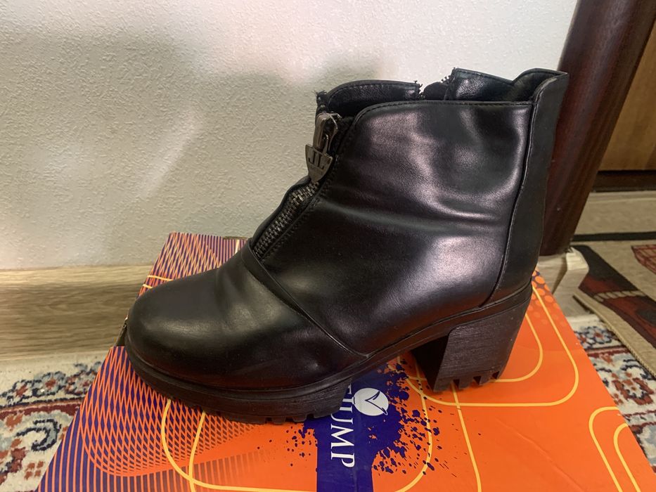 Сапоги зима кожа 36-37размера