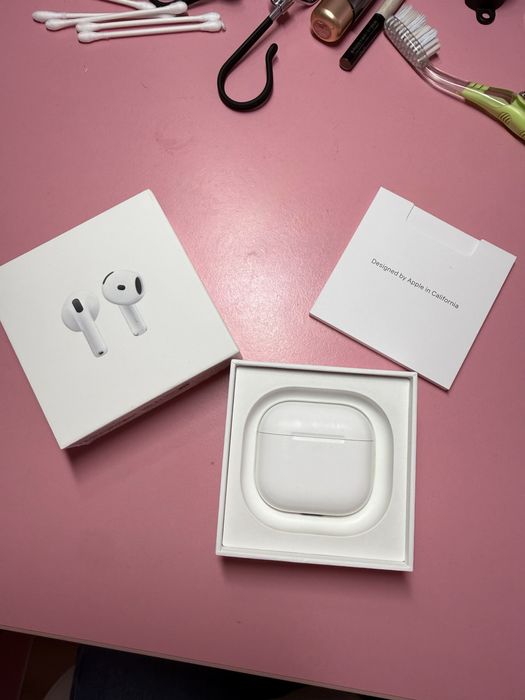 Apple Airpods 4