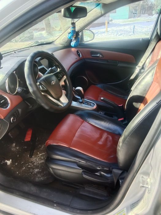 Продам Шевроле Круз