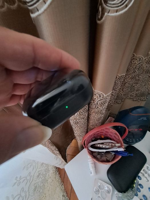 Căști Bluetooth Samsung galaxy buds 4 pro.