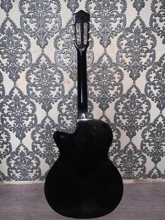 продается новый гитара