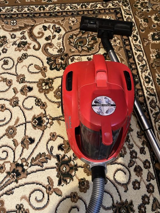 Продам пылесос рабочии