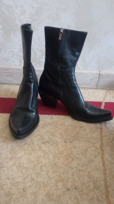 Продам казаки в хорошем состоянии