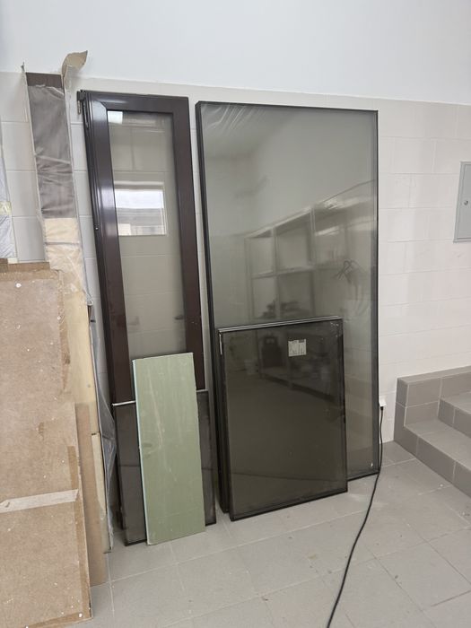 Продам витраж алюминевый !