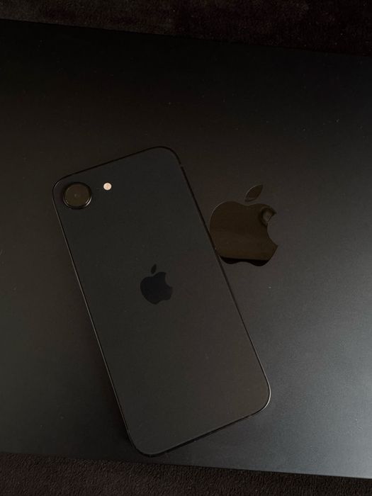 Iphone 16 e /baitimes•0.0.24