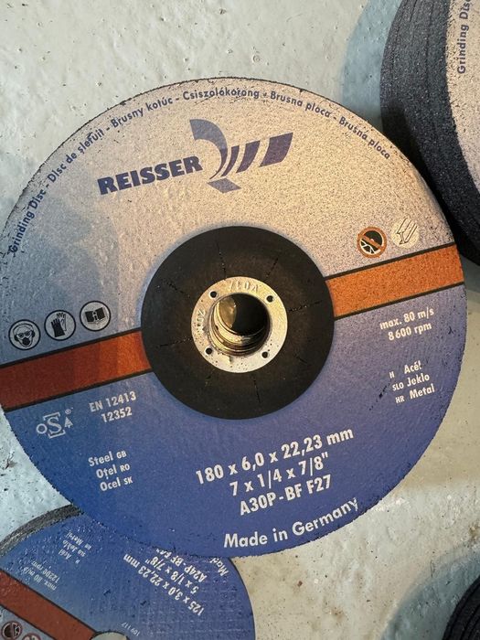 Discuri de slefuit metal marimi diverse