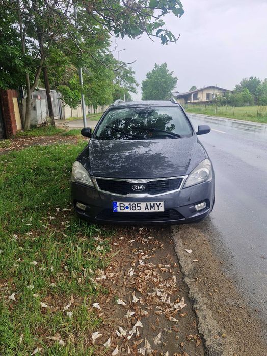 Vând kIA ED F5PC1 -CEE'D