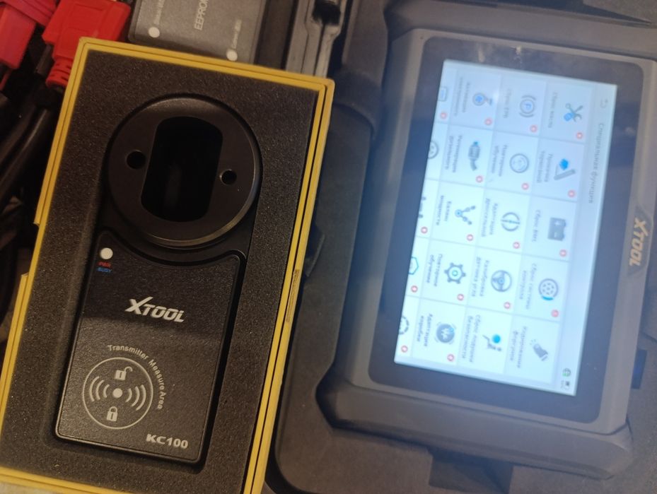 Продам программатор чипов Иммо автоключей XTOOL X100 Pads