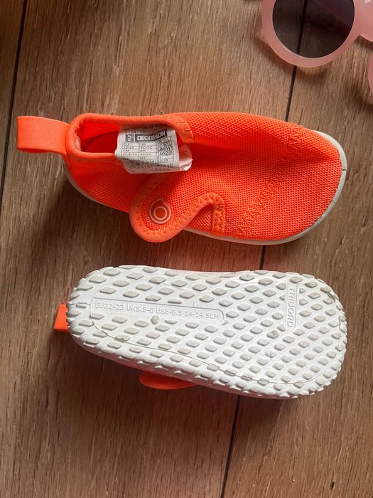 Scutece de apa bebe (6-9 kg) + palarie & ochelari soare + aqua shoes