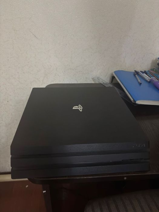 Продам PS 4 pro,состояния хорошый