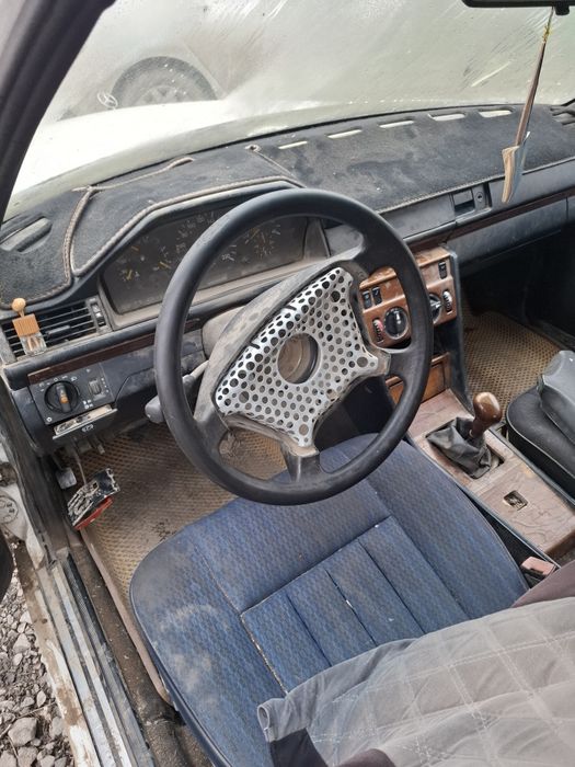 Авторазбор 124 мерседес, в полный разбор