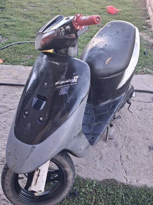 Продам скутер сузуки 2т