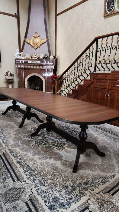 Стол в хорошем состаяние