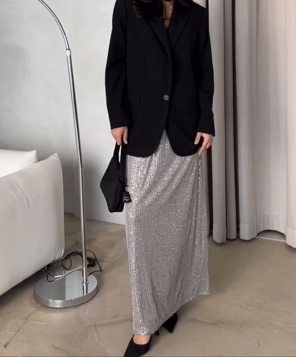 Продам новую юбку в пайетках!!