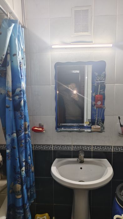 3 honalik yevro rimont qilingan 1 chi etaj oldi arqa agarot bor