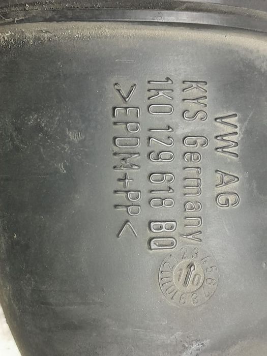 Tub admisie aer 1k0129618bq 1.6 tdi CAY Volkswagen VW Touran 1 [2th f