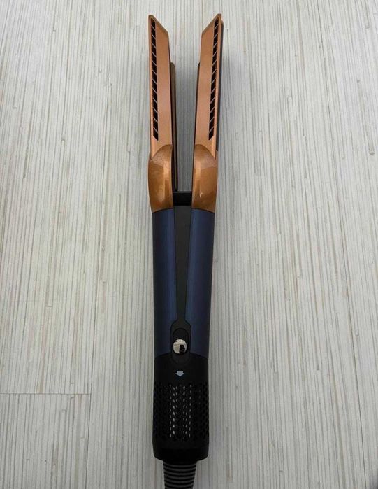 Dyson фен-выпрямитель