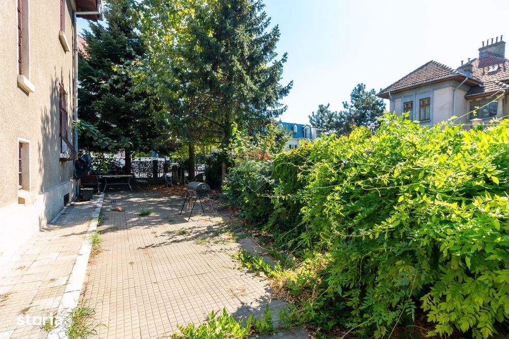 Apartament in vila de vanzare în zona Kiseleff, curte 241 mp