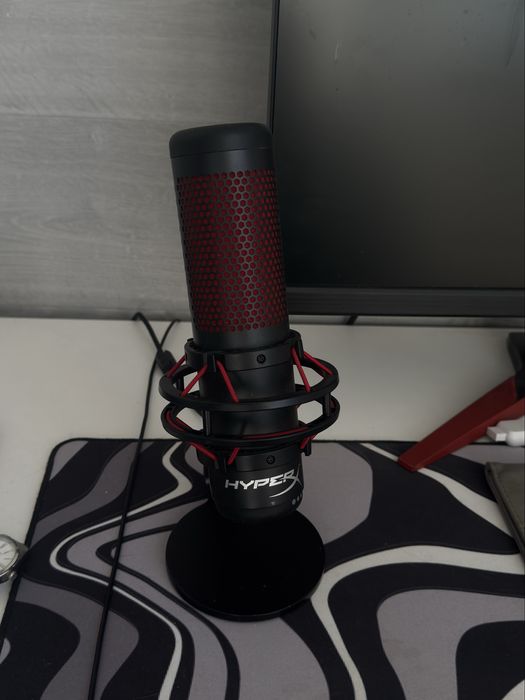 Игровой микрофон HyperX QuadCast