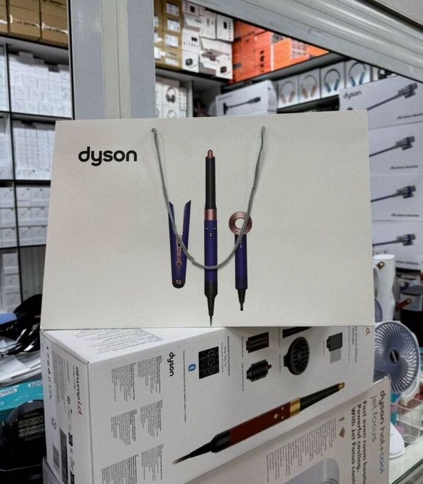 Новые подарочные пакеты Dyson
