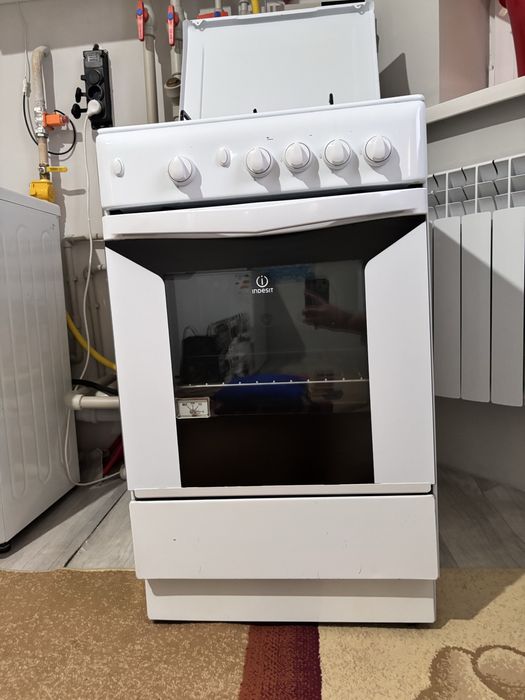 Газ плита Indesit