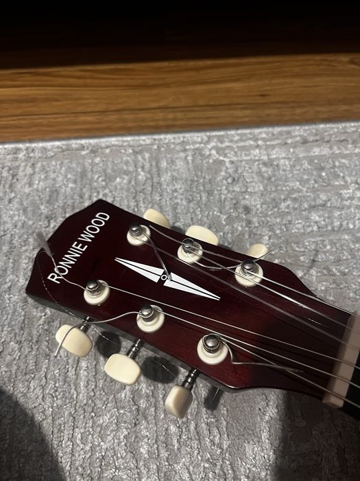 акустическая гитара Ronnie Wood