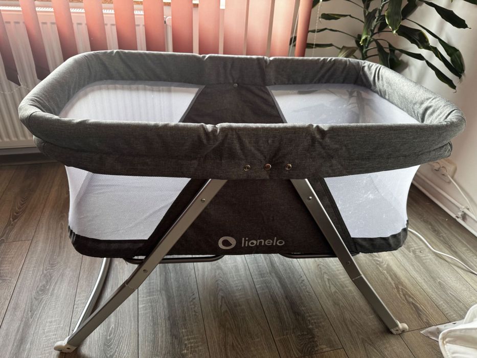 Pătuț co-sleeper