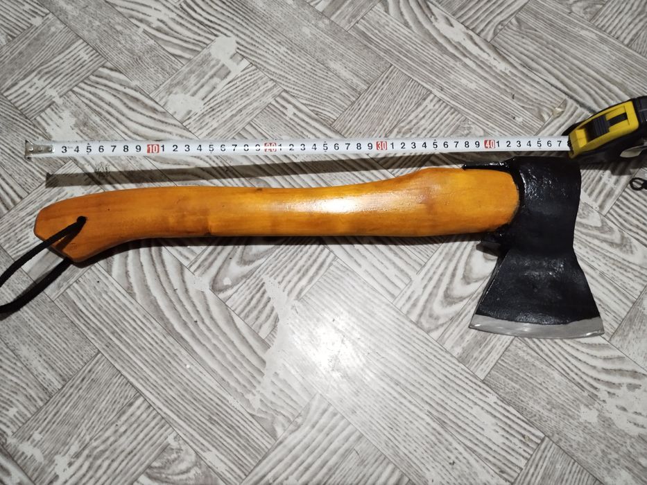 Топор для дров советский.