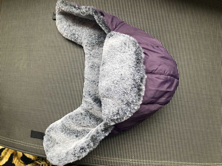 Fes/caciula iarna unisex, cu urechi si blanita, mov, nou