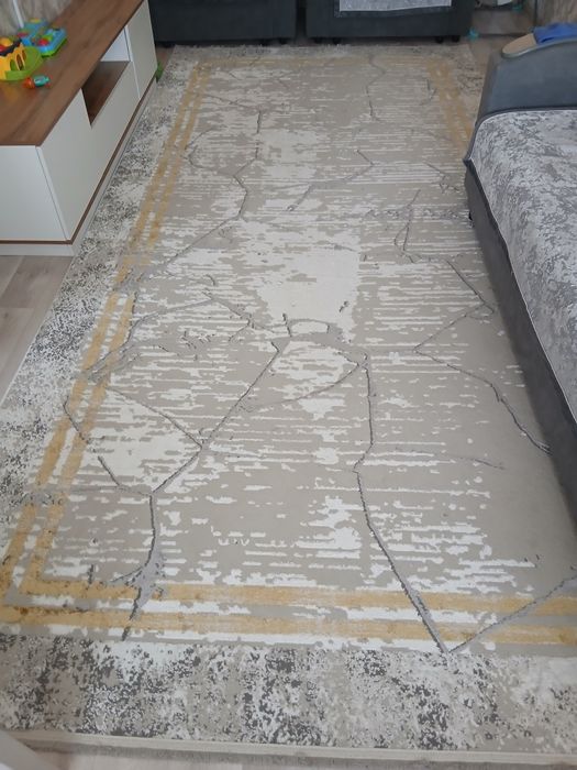 Продам ковёр в отличном состоянии