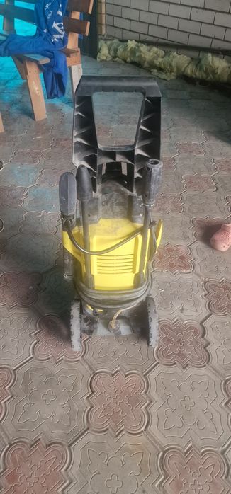 Продам керхер запускается через раз чтото