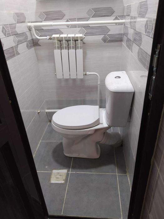 Установка унитаза, радиаторов отопления, чистка труб, сантехник