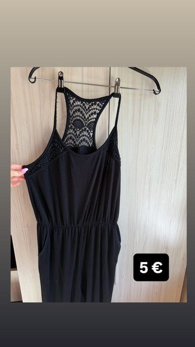 Разпродажба на дрехи