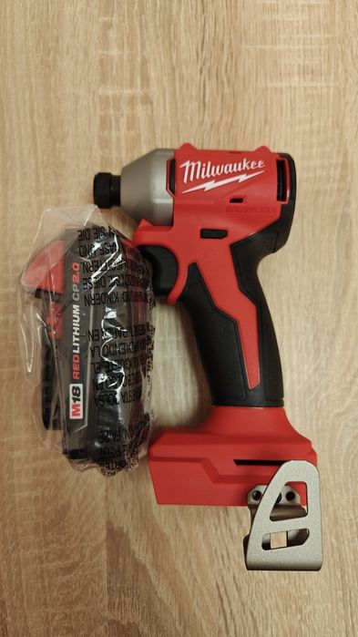 Impact sub-compact milwaukee m18