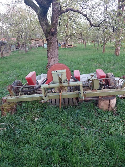 Semanatoare pe vacuum cu 4 sectii