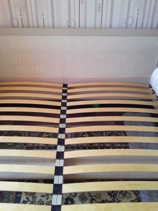 Кровать двуспальная