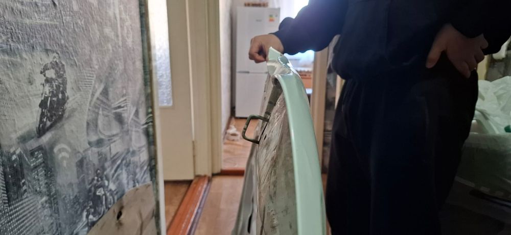 Продам капот Granta Fl, есть дефект