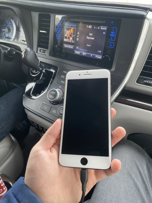 Айфон 8+ сатылады